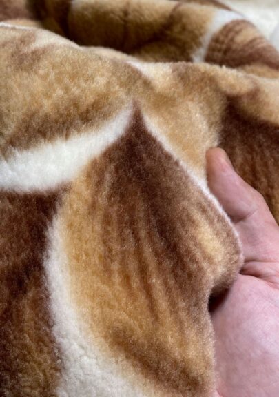 Плед до и после стирки в Дулито после чистки в цеху Дулито